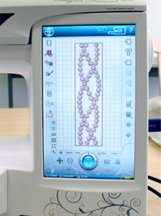 刺しゅうミシンにデザインを呼び出します